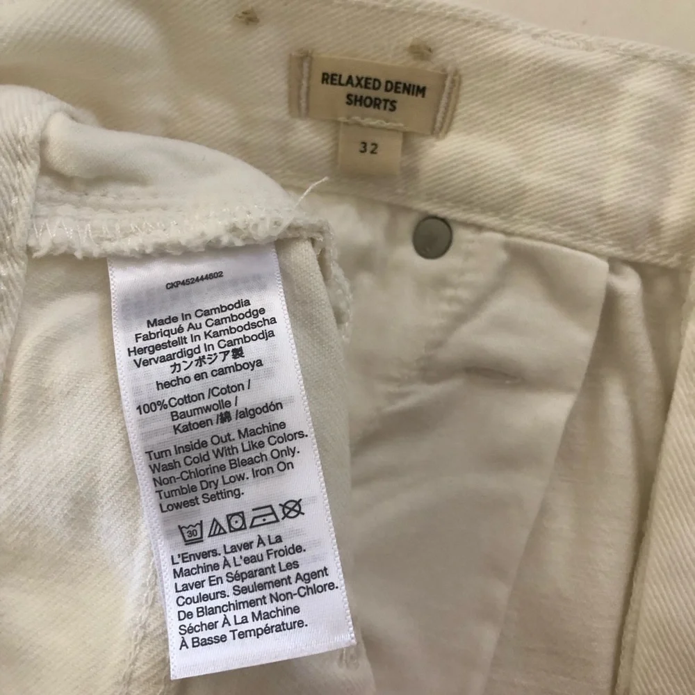Madewell Relaxed Denim Button Fly Raw Hem Denim Shorts Size 32